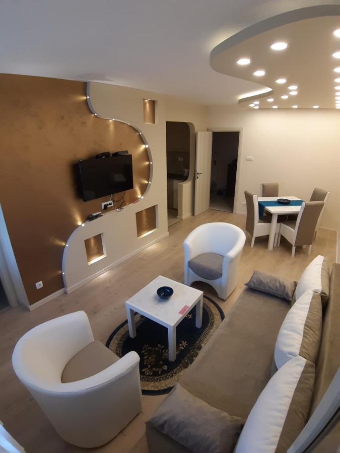 Danube Blue 2 Appartement Belgrado Buitenkant foto