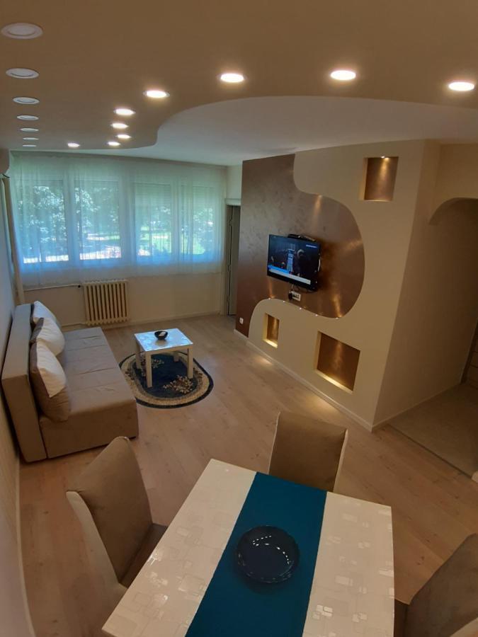 Danube Blue 2 Appartement Belgrado Buitenkant foto
